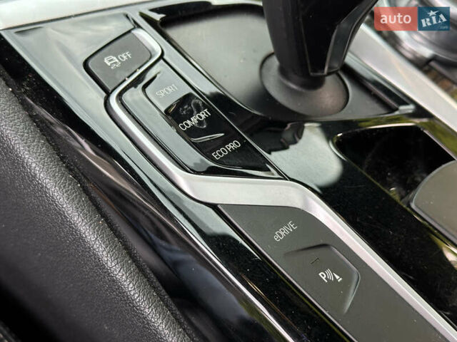 Білий БМВ 5 Серія, об'ємом двигуна 2 л та пробігом 132 тис. км за 24500 $, фото 64 на Automoto.ua