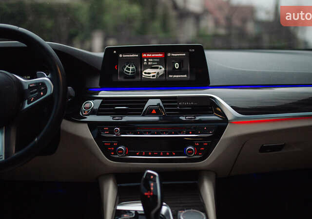 Белый БМВ 5 Серия, объемом двигателя 3 л и пробегом 139 тыс. км за 35000 $, фото 48 на Automoto.ua