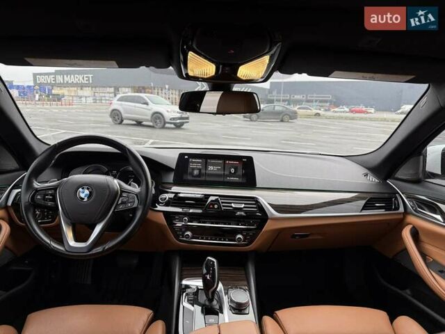 Белый БМВ 5 Серия, объемом двигателя 3 л и пробегом 145 тыс. км за 31000 $, фото 18 на Automoto.ua