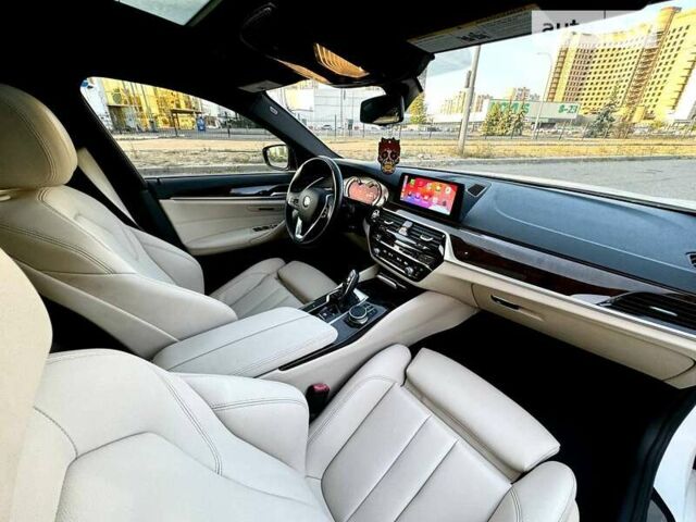 Белый БМВ 5 Серия, объемом двигателя 2 л и пробегом 83 тыс. км за 28800 $, фото 45 на Automoto.ua