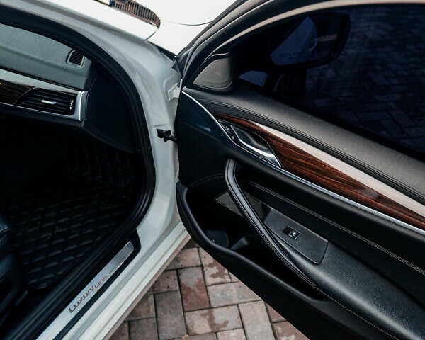 Белый БМВ 5 Серия, объемом двигателя 2 л и пробегом 225 тыс. км за 24500 $, фото 22 на Automoto.ua