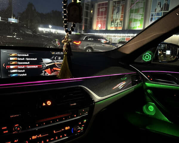 Белый БМВ 5 Серия, объемом двигателя 3 л и пробегом 180 тыс. км за 35400 $, фото 78 на Automoto.ua