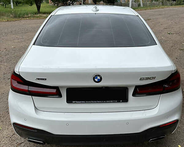 БМВ 5 Серия 2017 в Львове на Automoto.ua Белый БМВ 5 Серия, объемом двигателя 2 л и пробегом 107 тыс. км за 27500 $, фото 6 на Automoto.ua