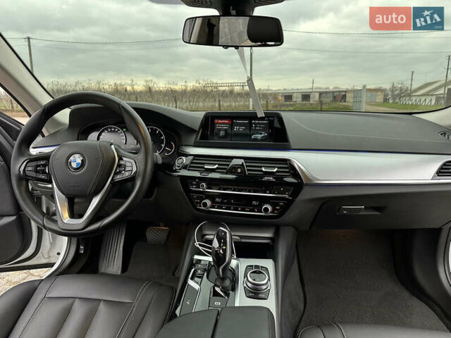 Білий БМВ 5 Серія, об'ємом двигуна 2 л та пробігом 207 тис. км за 24500 $, фото 10 на Automoto.ua