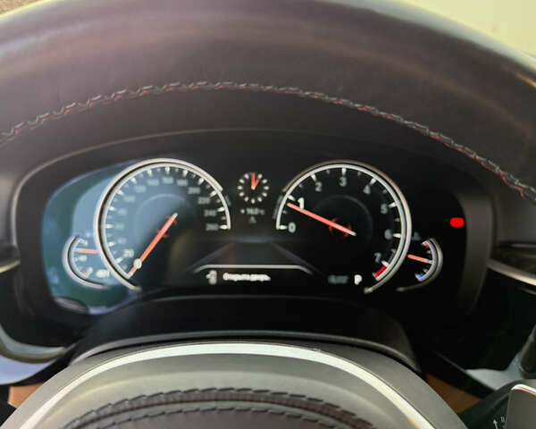 Белый БМВ 5 Серия, объемом двигателя 3 л и пробегом 140 тыс. км за 31900 $, фото 20 на Automoto.ua