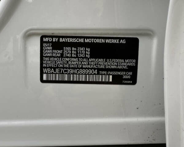 Белый БМВ 5 Серия, объемом двигателя 3 л и пробегом 129 тыс. км за 35300 $, фото 21 на Automoto.ua