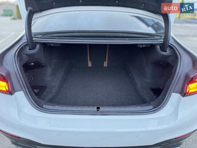 Белый БМВ 5 Серия, объемом двигателя 2 л и пробегом 141 тыс. км за 28999 $, фото 29 на Automoto.ua