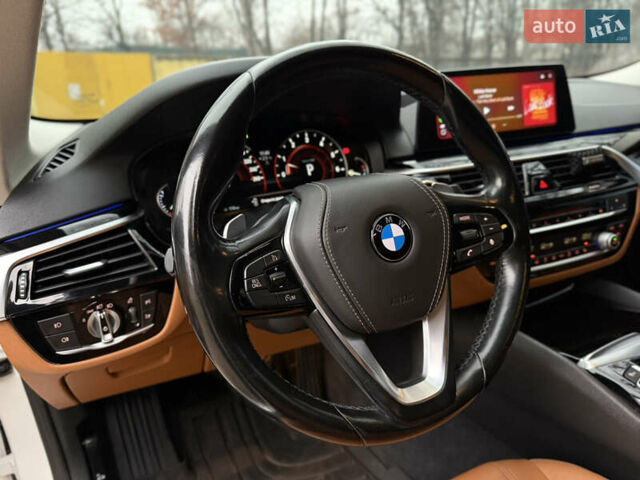 Білий БМВ 5 Серія, об'ємом двигуна 2 л та пробігом 222 тис. км за 23500 $, фото 11 на Automoto.ua