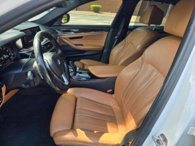 Білий БМВ 5 Серія, об'ємом двигуна 2 л та пробігом 70 тис. км за 13550 $, фото 8 на Automoto.ua