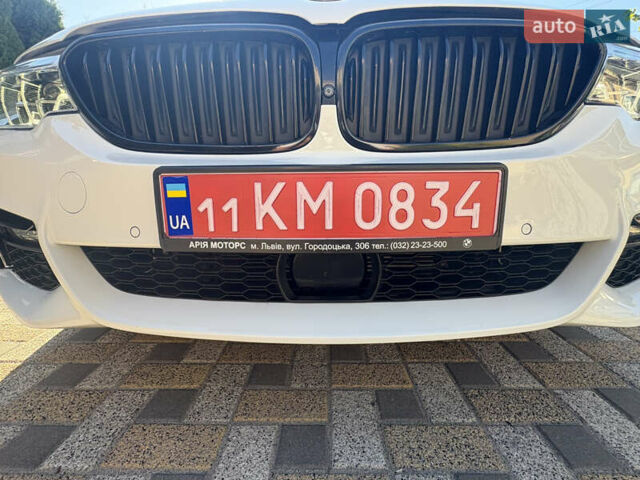 Белый БМВ 5 Серия, объемом двигателя 2 л и пробегом 108 тыс. км за 30900 $, фото 12 на Automoto.ua