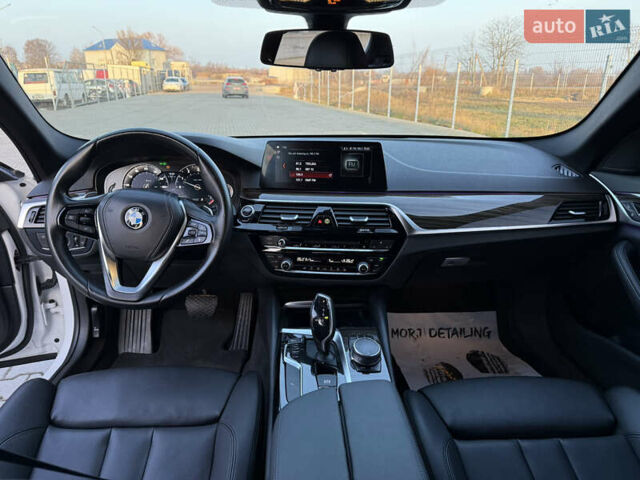Белый БМВ 5 Серия, объемом двигателя 2 л и пробегом 209 тыс. км за 21900 $, фото 30 на Automoto.ua