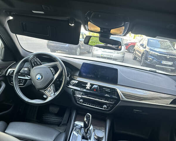 Білий БМВ 5 Серія, об'ємом двигуна 2 л та пробігом 118 тис. км за 28500 $, фото 14 на Automoto.ua