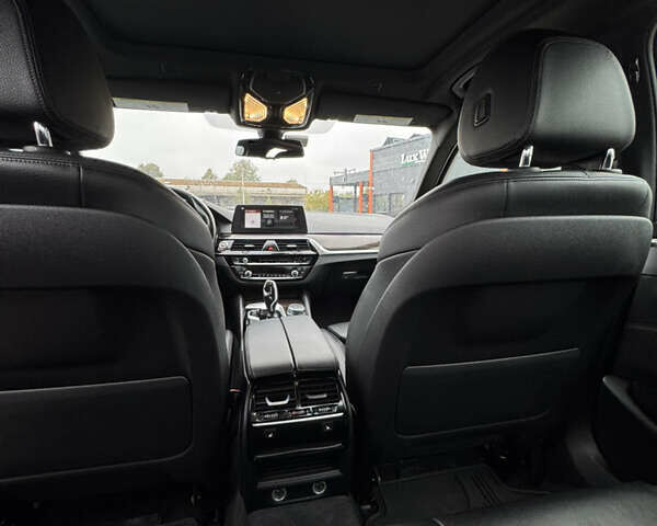 Белый БМВ 5 Серия, объемом двигателя 2 л и пробегом 157 тыс. км за 24500 $, фото 26 на Automoto.ua