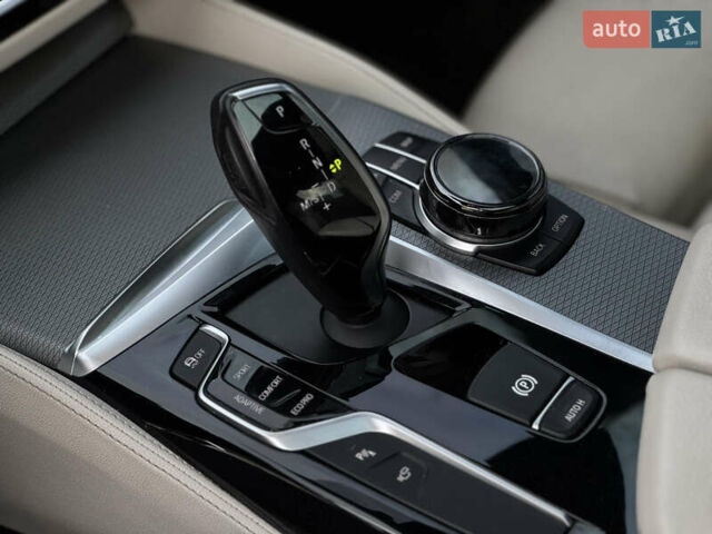 Белый БМВ 5 Серия, объемом двигателя 4.39 л и пробегом 106 тыс. км за 38000 $, фото 23 на Automoto.ua