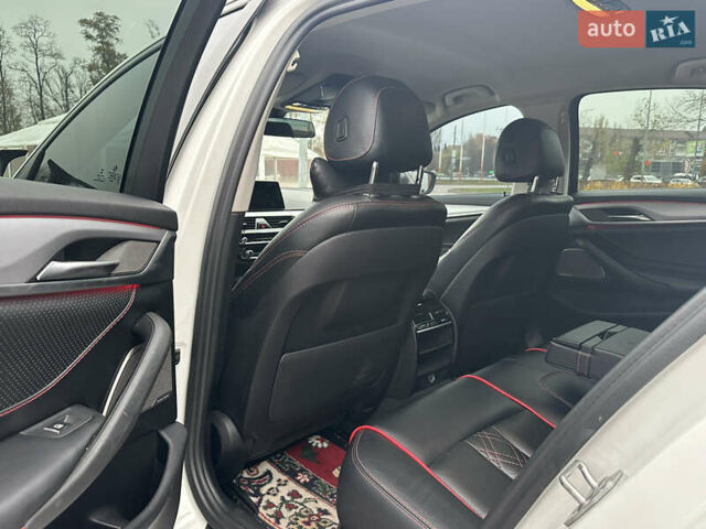 Белый БМВ 5 Серия, объемом двигателя 3 л и пробегом 220 тыс. км за 29950 $, фото 15 на Automoto.ua