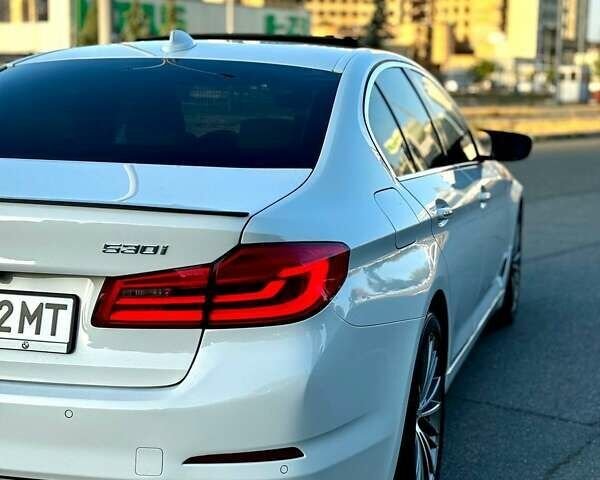 Белый БМВ 5 Серия, объемом двигателя 2 л и пробегом 83 тыс. км за 28800 $, фото 26 на Automoto.ua