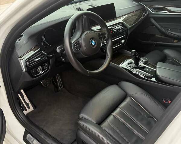 Белый БМВ 5 Серия, объемом двигателя 2 л и пробегом 178 тыс. км за 26500 $, фото 15 на Automoto.ua