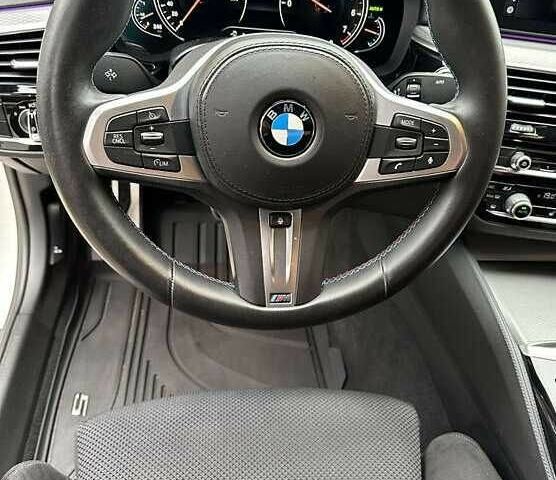 БМВ 5 Серия 2017 в Львове на Automoto.ua Белый БМВ 5 Серия, объемом двигателя 2 л и пробегом 107 тыс. км за 25500 $, фото 14 на Automoto.ua