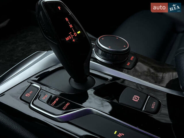 Білий БМВ 5 Серія, об'ємом двигуна 2 л та пробігом 130 тис. км за 24500 $, фото 23 на Automoto.ua