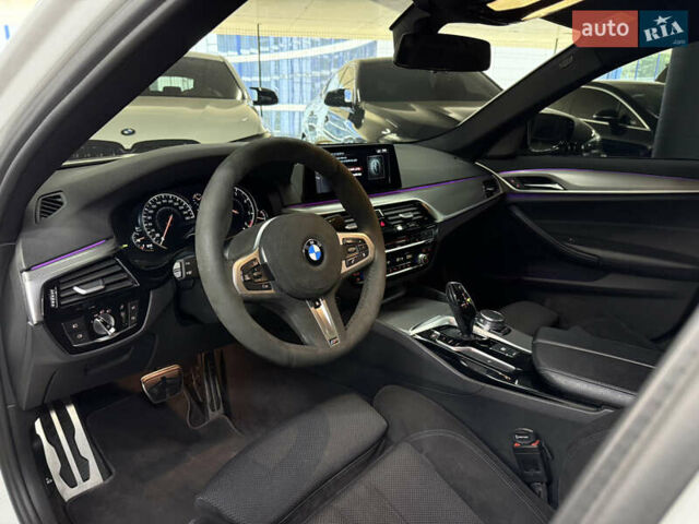 Білий БМВ 5 Серія, об'ємом двигуна 2 л та пробігом 124 тис. км за 33999 $, фото 19 на Automoto.ua