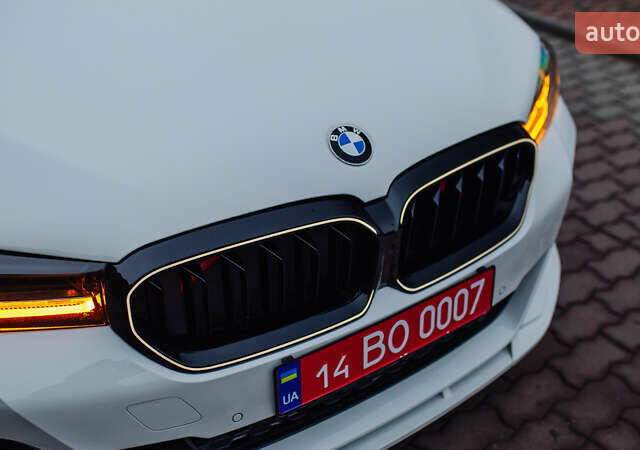 Белый БМВ 5 Серия, объемом двигателя 3 л и пробегом 139 тыс. км за 35000 $, фото 10 на Automoto.ua