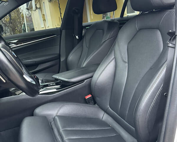 Белый БМВ 5 Серия, объемом двигателя 2 л и пробегом 128 тыс. км за 26000 $, фото 19 на Automoto.ua