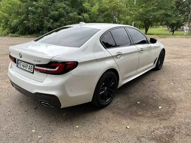 БМВ 5 Серия 2017 в Львове на Automoto.ua Белый БМВ 5 Серия, объемом двигателя 2 л и пробегом 107 тыс. км за 25500 $, фото 7 на Automoto.ua