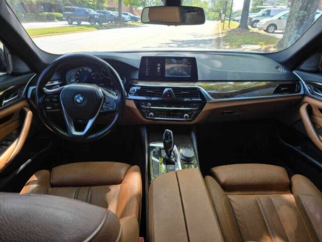 Білий БМВ 5 Серія, об'ємом двигуна 2 л та пробігом 70 тис. км за 13550 $, фото 6 на Automoto.ua