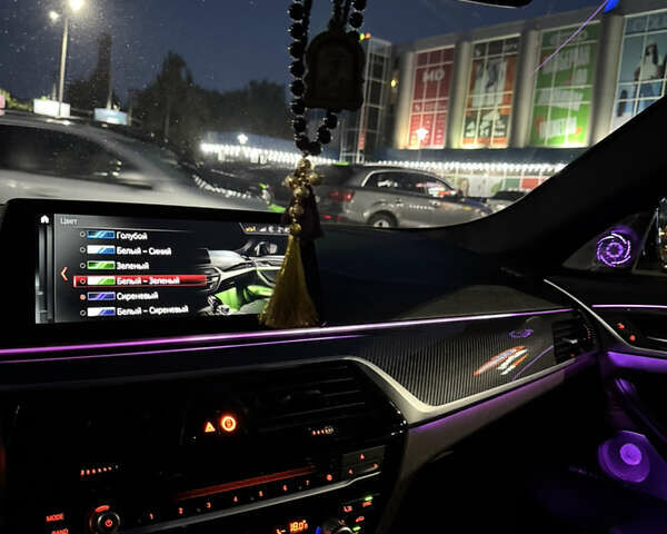 Белый БМВ 5 Серия, объемом двигателя 3 л и пробегом 180 тыс. км за 35400 $, фото 80 на Automoto.ua