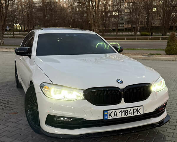 Белый БМВ 5 Серия, объемом двигателя 2 л и пробегом 130 тыс. км за 25500 $, фото 68 на Automoto.ua