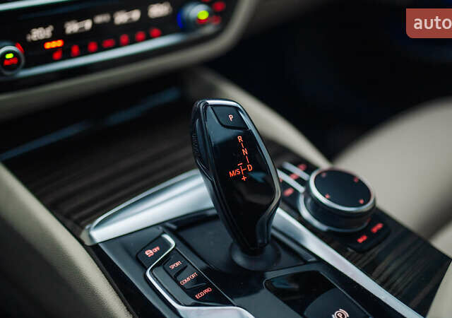 Белый БМВ 5 Серия, объемом двигателя 3 л и пробегом 139 тыс. км за 35000 $, фото 77 на Automoto.ua