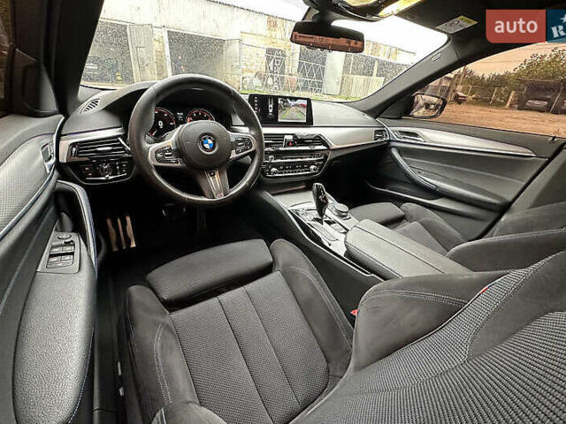 БМВ 5 Серия 2017 в Львове на Automoto.ua Белый БМВ 5 Серия, объемом двигателя 2 л и пробегом 107 тыс. км за 27500 $, фото 16 на Automoto.ua