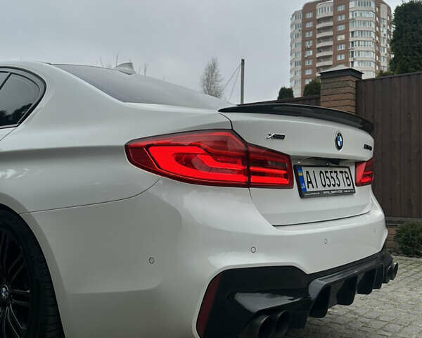 Белый БМВ 5 Серия, объемом двигателя 3 л и пробегом 129 тыс. км за 35300 $, фото 8 на Automoto.ua