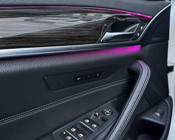 Белый БМВ 5 Серия, объемом двигателя 3 л и пробегом 146 тыс. км за 35000 $, фото 19 на Automoto.ua