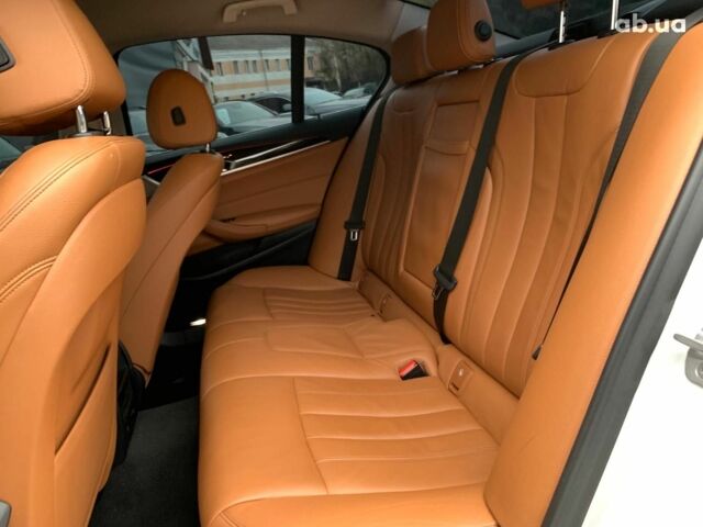 Білий БМВ 5 Серія, об'ємом двигуна 2 л та пробігом 220 тис. км за 23290 $, фото 33 на Automoto.ua