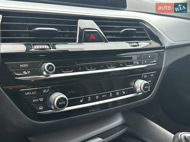 Белый БМВ 5 Серия, объемом двигателя 3 л и пробегом 220 тыс. км за 29950 $, фото 19 на Automoto.ua