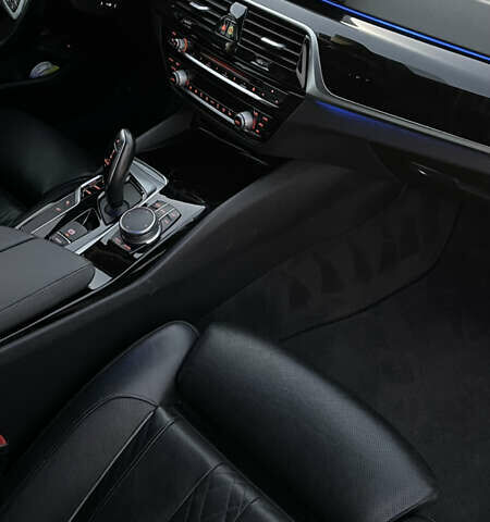 Белый БМВ 5 Серия, объемом двигателя 2.99 л и пробегом 245 тыс. км за 36000 $, фото 25 на Automoto.ua