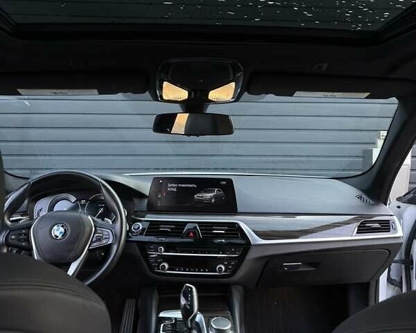 Білий БМВ 5 Серія, об'ємом двигуна 2 л та пробігом 96 тис. км за 25500 $, фото 14 на Automoto.ua