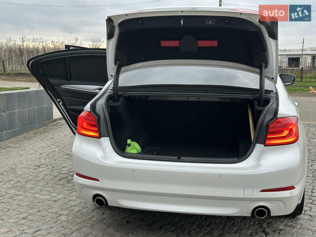 Білий БМВ 5 Серія, об'ємом двигуна 2 л та пробігом 207 тис. км за 24500 $, фото 6 на Automoto.ua