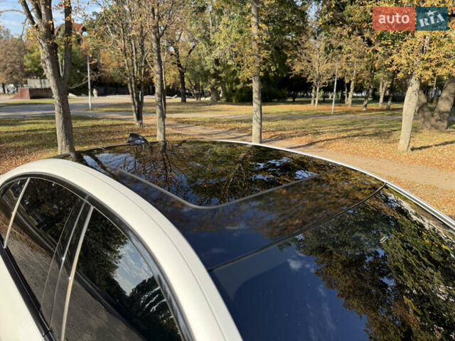 Білий БМВ 5 Серія, об'ємом двигуна 2 л та пробігом 30 тис. км за 26500 $, фото 12 на Automoto.ua