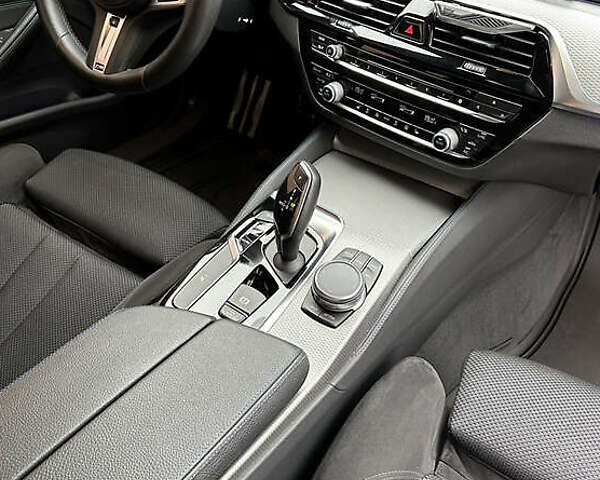 БМВ 5 Серия 2017 в Львове на Automoto.ua Белый БМВ 5 Серия, объемом двигателя 2 л и пробегом 107 тыс. км за 27500 $, фото 22 на Automoto.ua