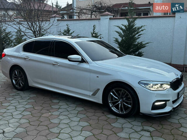 Білий БМВ 5 Серія, об'ємом двигуна 2 л та пробігом 123 тис. км за 31900 $, фото 5 на Automoto.ua