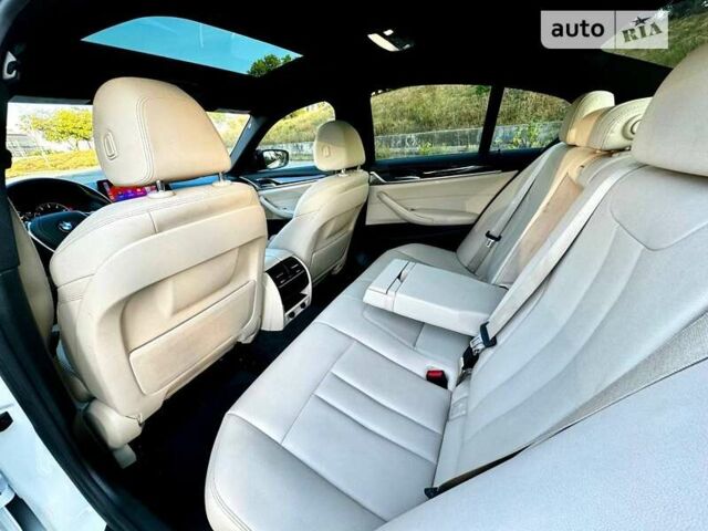 Белый БМВ 5 Серия, объемом двигателя 2 л и пробегом 83 тыс. км за 28800 $, фото 39 на Automoto.ua