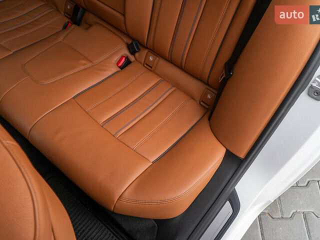 Білий БМВ 5 Серія, об'ємом двигуна 2 л та пробігом 178 тис. км за 25300 $, фото 43 на Automoto.ua