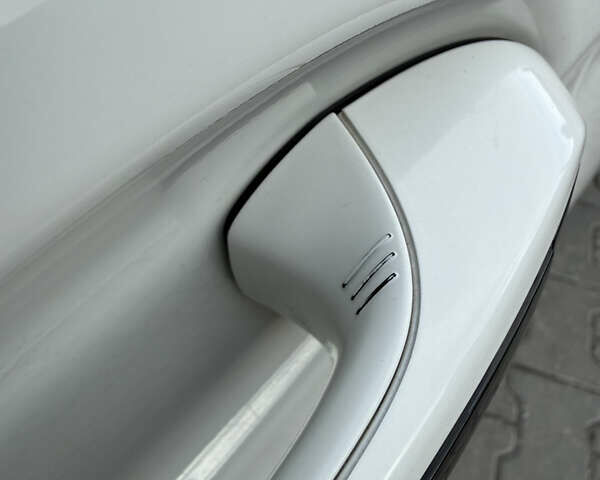 Белый БМВ 5 Серия, объемом двигателя 3 л и пробегом 128 тыс. км за 39999 $, фото 14 на Automoto.ua