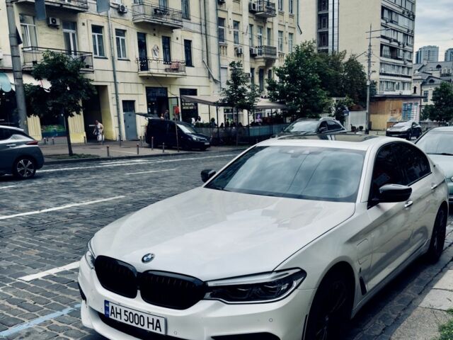 Белый БМВ 5 Серия, объемом двигателя 2 л и пробегом 74 тыс. км за 28300 $, фото 1 на Automoto.ua