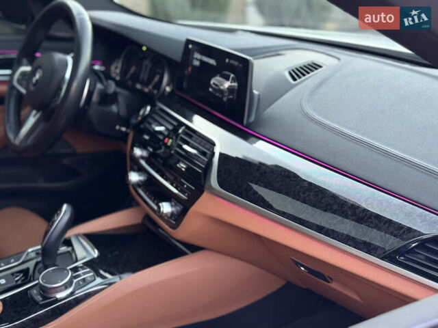 Білий БМВ 5 Серія, об'ємом двигуна 3 л та пробігом 159 тис. км за 33500 $, фото 43 на Automoto.ua