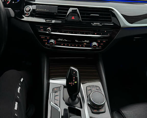 Білий БМВ 5 Серія, об'ємом двигуна 2 л та пробігом 187 тис. км за 25900 $, фото 79 на Automoto.ua