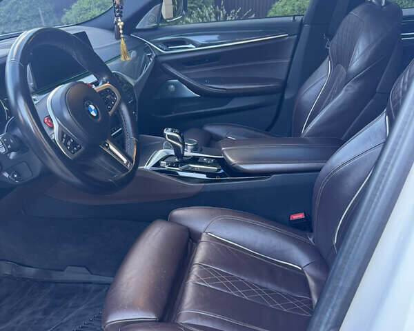 Белый БМВ 5 Серия, объемом двигателя 3 л и пробегом 180 тыс. км за 31900 $, фото 60 на Automoto.ua