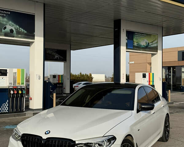 Белый БМВ 5 Серия, объемом двигателя 3 л и пробегом 140 тыс. км за 31900 $, фото 8 на Automoto.ua